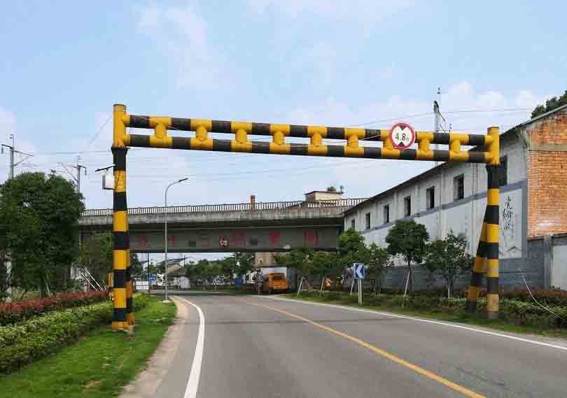 百色铁路限高架