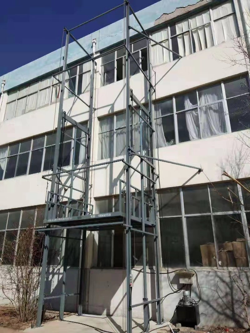 百色室外贴墙货梯